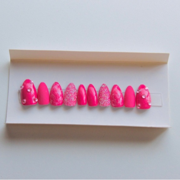 Hand painted pink Barbie core nails - Picture 2 of 2